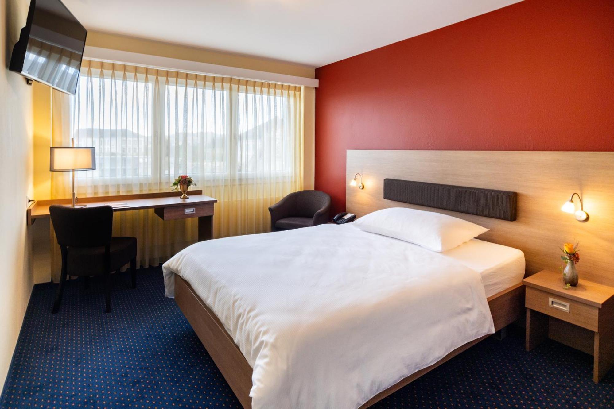 Hotel Drei Koenige アインジーデルン エクステリア 写真