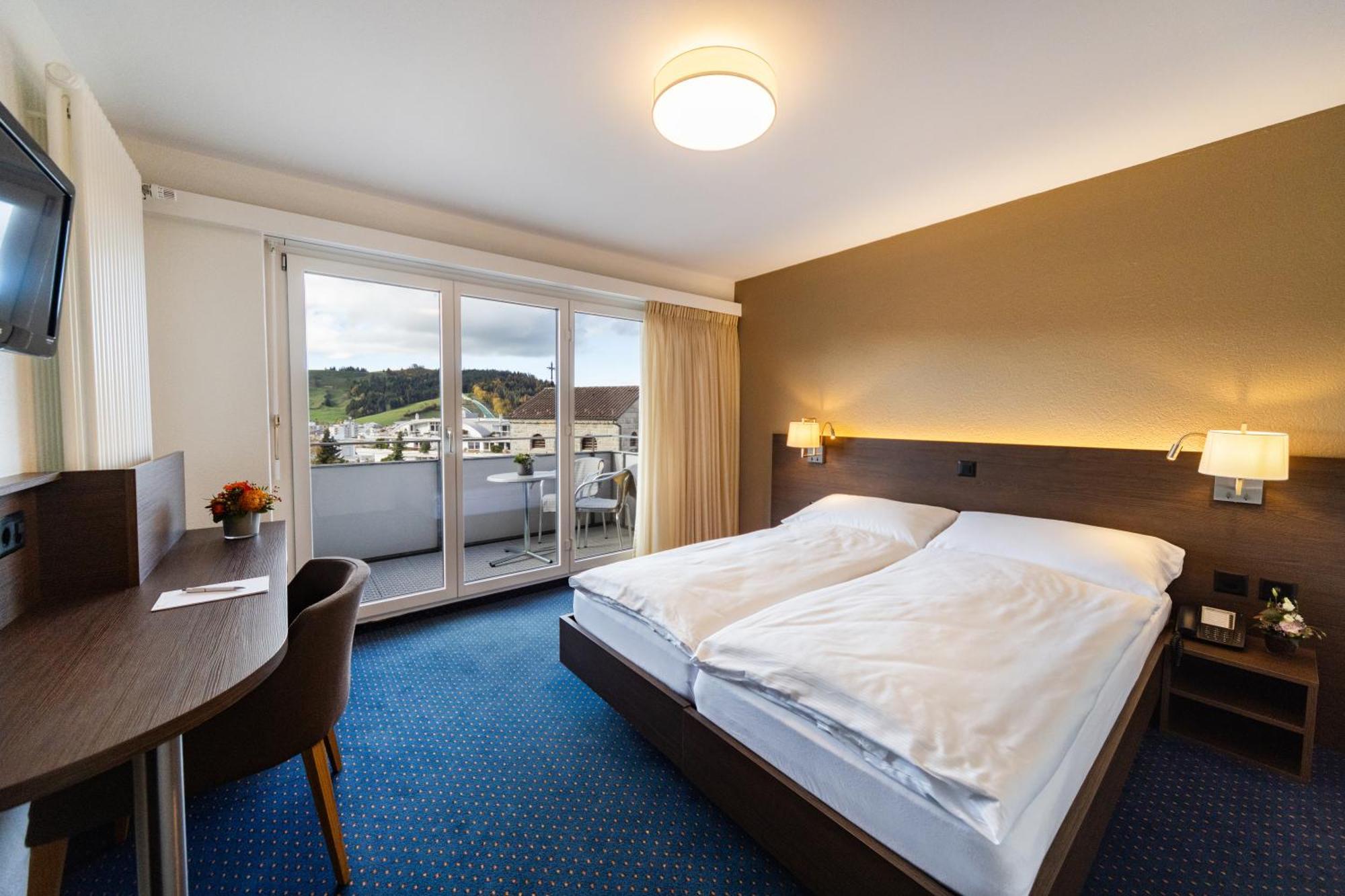 Hotel Drei Koenige アインジーデルン エクステリア 写真